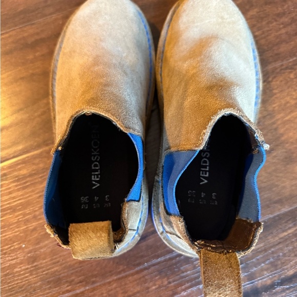 Veldskoen Men’s Suede Chelsea Boots J-Bay (blue sole) size 4 main image 6
